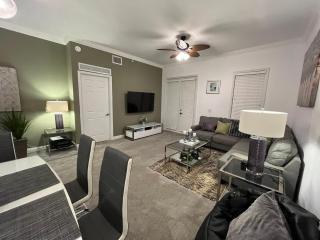 Stunning resort condo, 3 BR/2 ba, pets OK - Kissimmee - 9