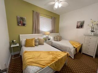 Stunning resort condo, 3 BR/2 ba, pets OK - Kissimmee - 3