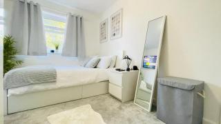 Lovely 3 bedroom house near city centre - Basildon - Basildon - 5