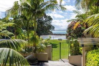 Beachside Bliss Castor Bay - Holiday by the Beach - Auckland - 8