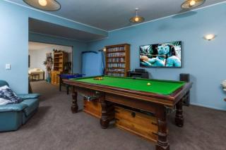 Beachside Bliss Castor Bay - Holiday by the Beach - 5