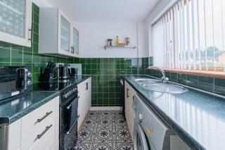 A Cosy Home from Home - 6