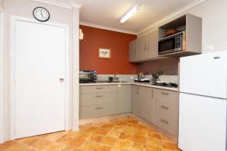 Cascade Garden Apartments - Burnt Pine - 1