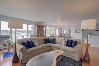 Stunning Marsh Views Near Pleasant Street Beach - 4