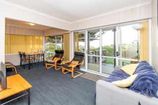 Cascade Garden Apartments - Burnt Pine - 2