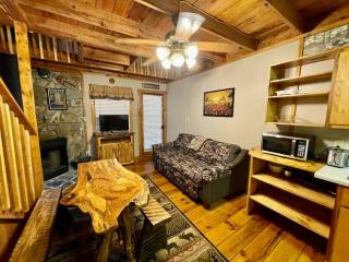 Oktoberfest themed Cabin in woods stream #14 - Helen - 6