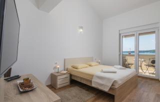 Gorgeous Home In Pomer With Wifi - Pomer - 5