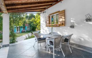 Awesome Home In Lozovac With Jacuzzi - Lozovac - 2