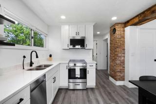 Blue Cottage at Bear Lake: Rustic Serene Retreat - Bloomington - 4