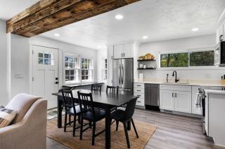 Blue Cottage at Bear Lake: Rustic Serene Retreat - Bloomington - 8