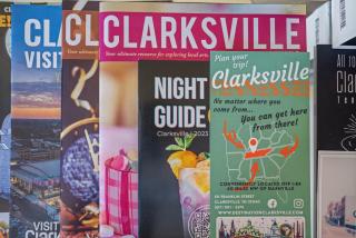 Green Retreat ~8 miles from Fort Campbell free wifi king bed double bunk and trundle - 9