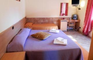 LUANA INN HOLIDAY - 2