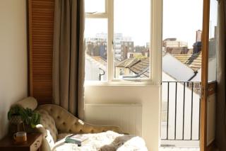 Sunny Seaside Sanctuary - Two Bedroom Apartment - Brighton & Hove - 1