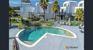 Corrigans Beach View Apartment 211 - Batehaven - 7