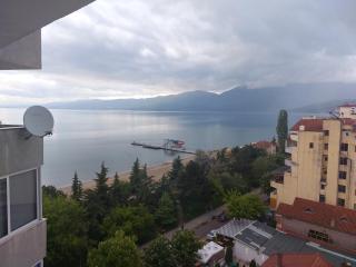 Lake Side Apartment - Pogradec - 2