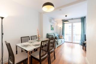 SN Parking Incluido 4Bd 2Bth Excelente Ubicacion - Sevilla - 1