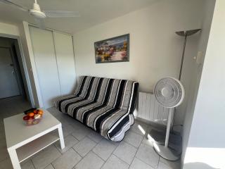 Joli studio très clair à proximité mer pour 3 personnes - La Londe-les-Maures - 3