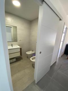 Holiday Home & Rooftop Lounge - 2