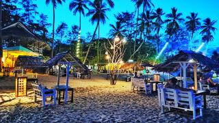 French Garden Regish Beachfront Hotel - 4