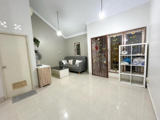 Palm Beach Stay Near to Grand Batam Penuin Nagoya Hill - Nagoya - 8