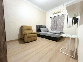 Palm Beach Stay Near to Grand Batam Penuin Nagoya Hill - 6