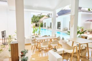 Seapearl of Alona - Panglao Island - 1