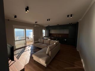 Seaview two bedroom apartment - 2