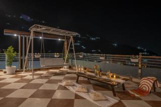 PerfectStayz Paradise near Bhatta Falls - 2