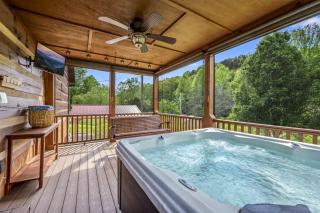 Hidden Star Hideaway-Blackberry Farm-Smoky Mtn Nat Park-Hot Tub- Fire Pit- Fenced Yard- Pet Friendly - Walland - 8