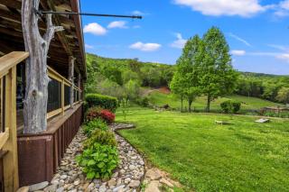 Hidden Star Hideaway-Blackberry Farm-Smoky Mtn Nat Park-Hot Tub- Fire Pit- Fenced Yard- Pet Friendly - Walland - 4