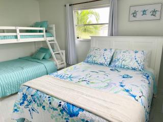 5 min drive to Beach - Beach Gear, Bikes, Firepit - Englewood - 9