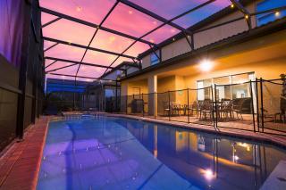 Villa with HEATED pool & FREE Waterpark near Disney Slps 21 - Kissimmee - 9