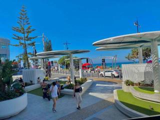 High Floor King Studio Surfers - Gold Coast - 3