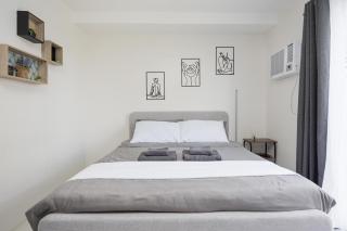 Studio Unit Near IT Park, SM and Ayala with Pool, Balcony and Fast Wifi - Mandaue City - 7