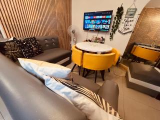 Mamby Gray's Place Balcony, Karaoke ,Wifi,Netflix &Kitchen - Imus - 2