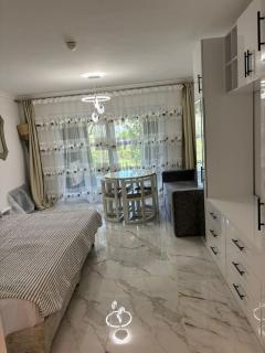 Domina Coral Bey Harem - 0