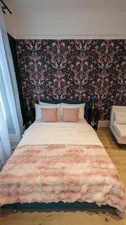 Brand new! Quirky Symphony Luxury Design Studio - 2