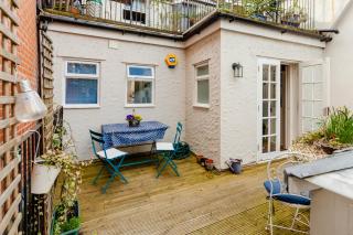 Lovely 1 bed with large terrace - 1
