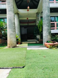 Jigsaw Cafe & Resort - 2