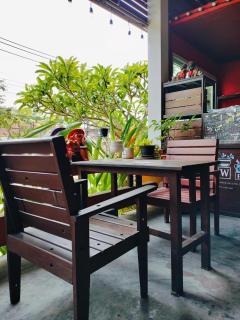 Jigsaw Cafe & Resort - 7