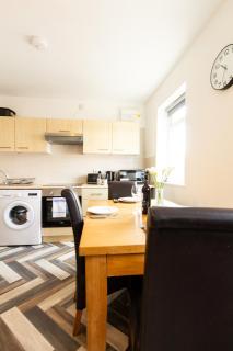 Cosy & Compact Apartment in Swinton - Manchester - 7