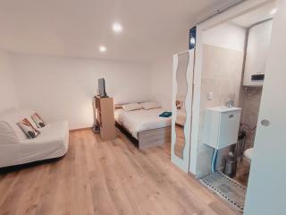 Studio cosy avec clim et terrasse idéal couple - 8