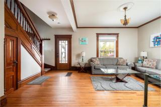 Beautiful House Walk Everywhere AC Fire Pit - Traverse City - 5