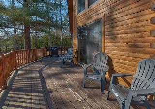 Charming & Cozy Chalet; Minutes to Shanty Creek! - Mancelona - 6