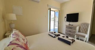 Neo Chorio Town House - 2
