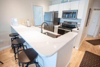 Incredible Beach Condo AC Beach Pool Hot Tub Sunrise - 2