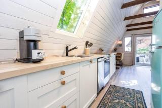 A-frame Cottage Lakeside, Charleston lake - - 1