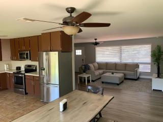 Sapphire Lake House* Boat Parking for 2 + Backyard - Page - 7