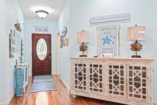 Stunning Beach Cottage! Hot Tub and Pet Friendly! Sleeps 6! - Myrtle Beach - 4