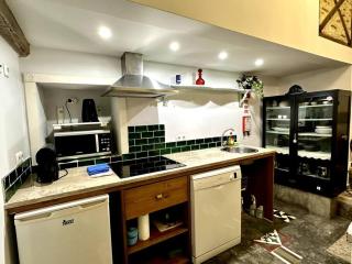 Budget 2 bed in Bica Apart w Air Con - Belle Epoque - Lisbon - 1
